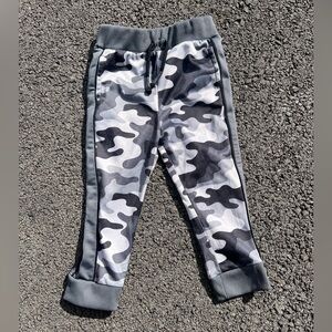 Falls Creek Boys Gray Camo Sweatpants